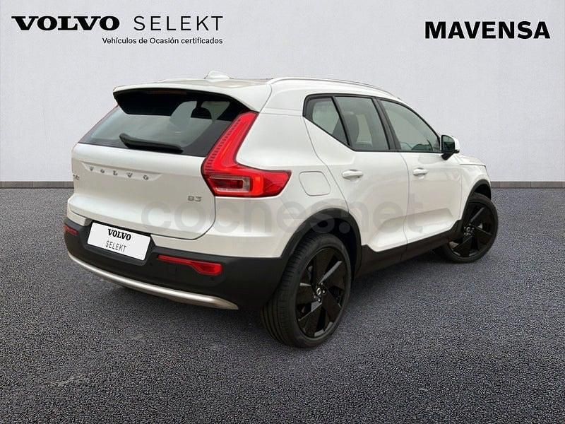Nuevo Volvo XC40 Core 163 CV (119 kW) 2025 Blanco SUV