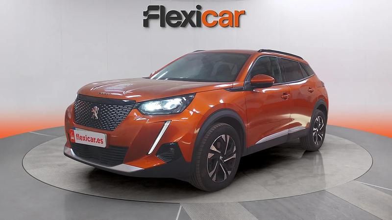 Usado Peugeot 2008 Allure 131 CV (96 kW) 2020 Naranja SUV