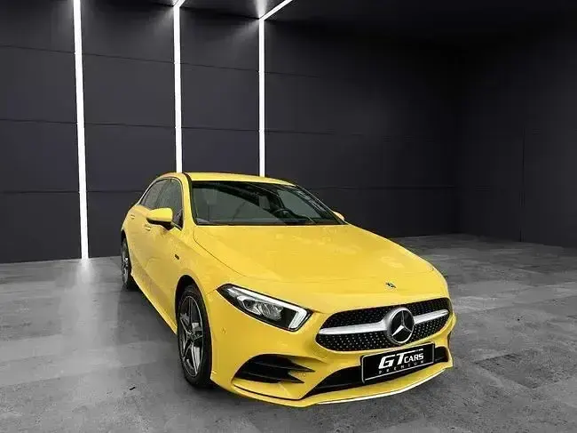 Usado Mercedes A250 AMG 218 CV (160 kW) 2021 Amarillo Berlina
