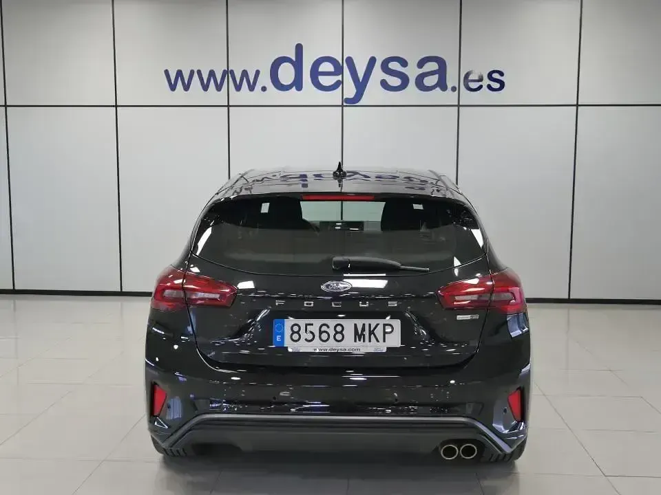Usado Ford Focus ST-Line 125 CV (91 kW) 2023 Negro Berlina