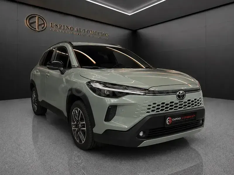 Usado Toyota Corolla Cross Style 140 CV (102 kW) 2025 Verde SUV
