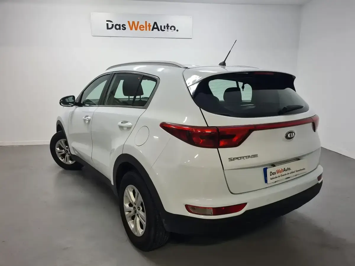 Usado Kia Sportage 132 CV (97 kW) 2018 Blanco SUV