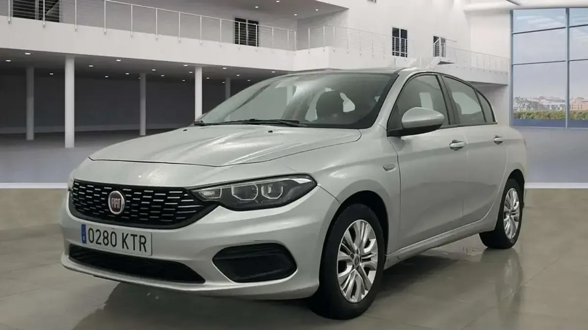 Usado Fiat Tipo Street 95 CV (69 kW) 2019 Gris Berlina