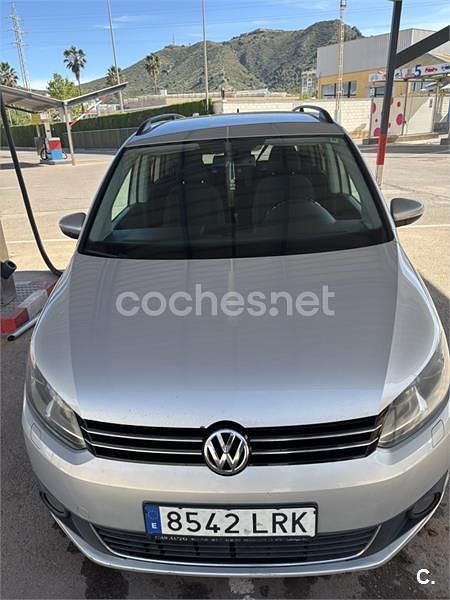 Usado VW Touran Advance 140 CV (102 kW) 2012 Gris / plata Monovolumen