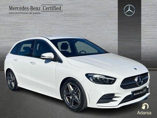 Usado Mercedes B200 AMG line 150 CV (110 kW) 2025 Blanco polar Monovolumen