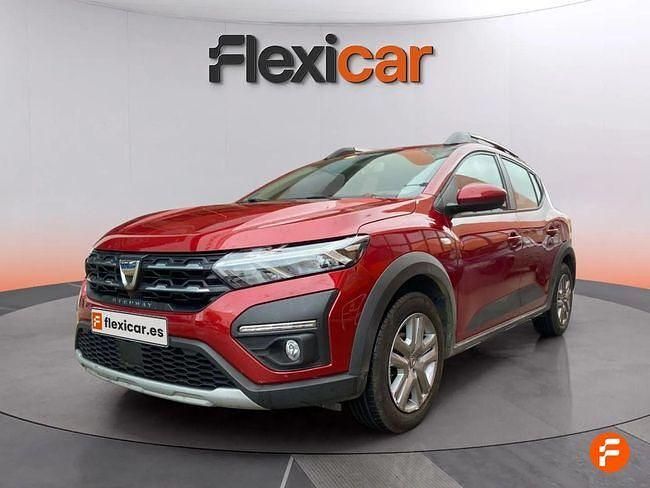 Usado Dacia Sandero Comfort 101 CV (74 kW) 2022 Rojo Berlina