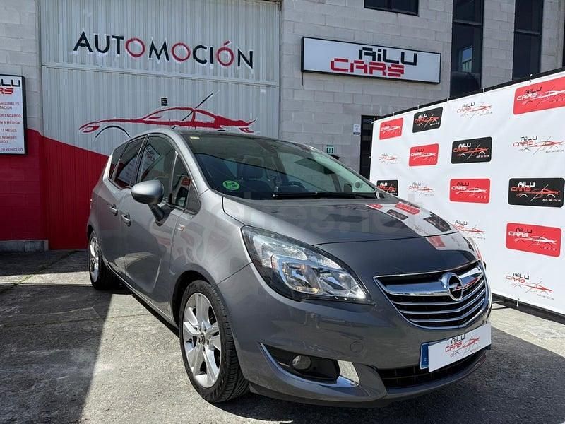 Usado Opel Meriva Excellence 110 CV (80 kW) 2016 Gris / plata Monovolumen