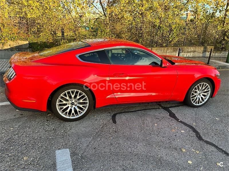 Usado Ford Mustang Fastback 314 CV (230 kW) 2015 Rojo Coupe