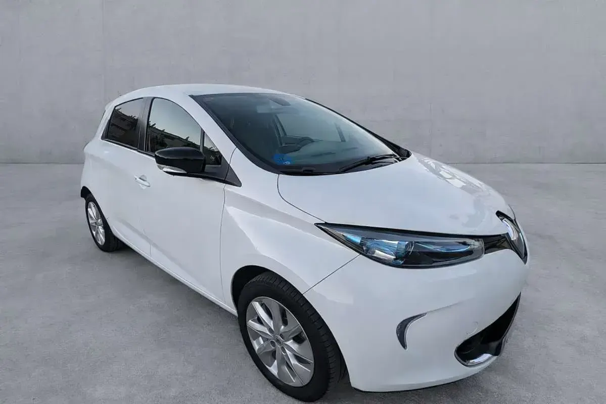 Usado Renault Zoe Intens 64 kW (88 CV) 2016 Blanco Utilitario