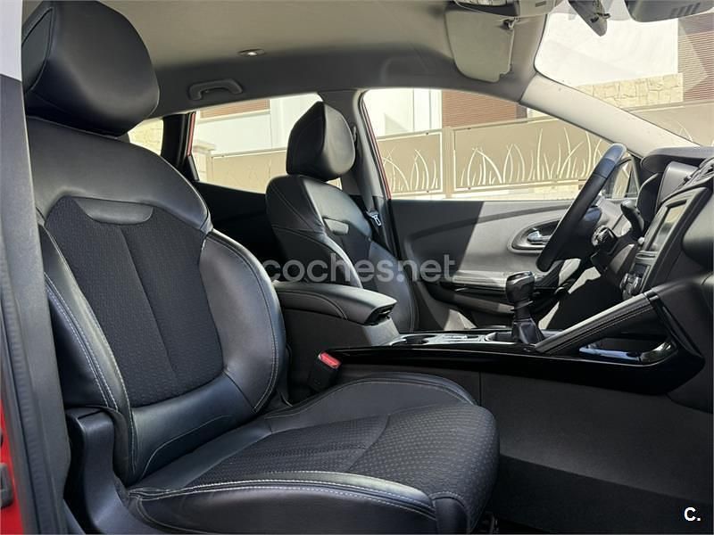 Usado Renault Kadjar Zen 115 CV (84 kW) 2019 Rojo SUV
