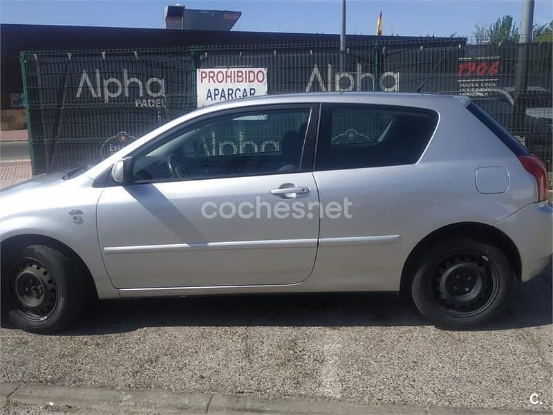 Gris / plata Usado 2004 Toyota Corolla Terra Berlina | 3000 € (Buen precio) - Imagen 1/4