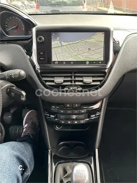 Usado Peugeot 2008 Crossway 120 CV (88 kW) 2018 Blanco SUV