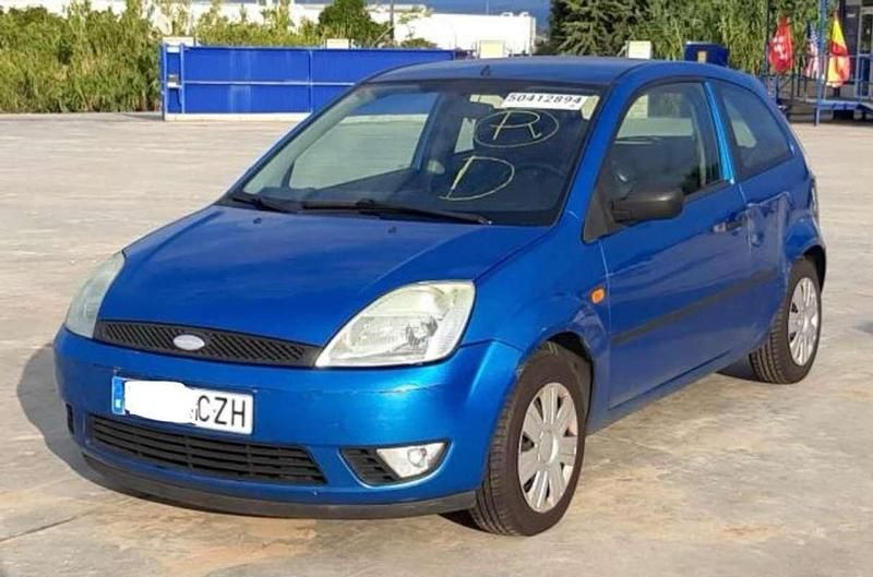 Azul Usado 2004 Ford Fiesta Trend Utilitario | 1750 € (Precio justo) - Imagen 1/4