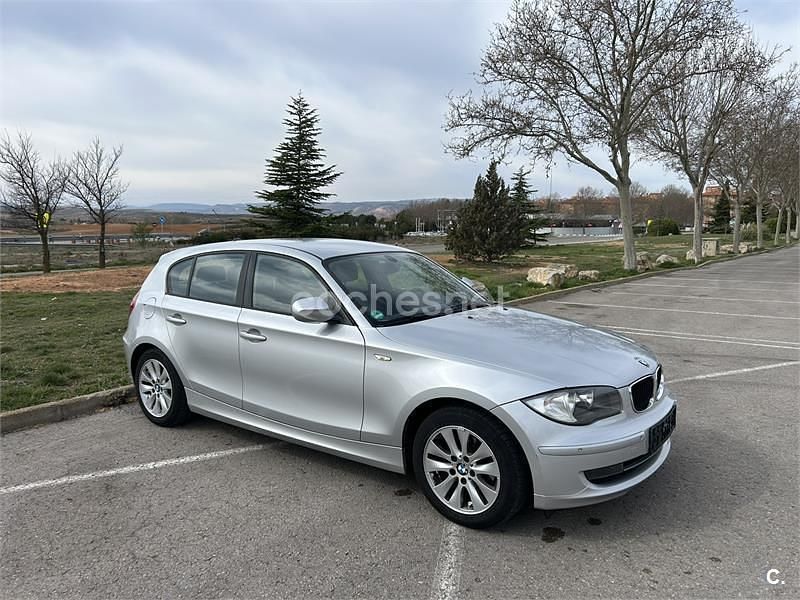 Usado BMW 116 122 CV (89 kW) 2010 Gris / plata Utilitario