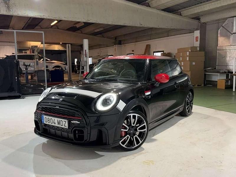 Usado Mini John Cooper Works 231 CV (169 kW) 2023 Negro Utilitario