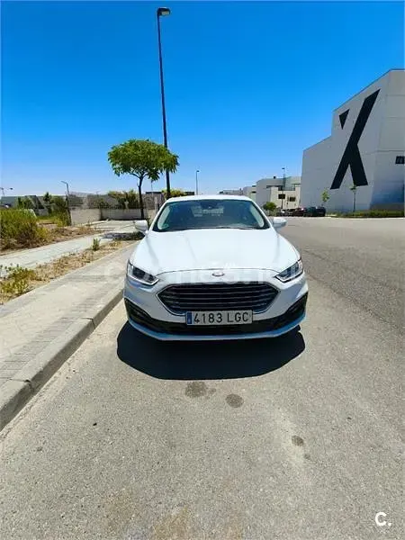 Usado Ford Mondeo Trend 150 CV (110 kW) 2020 Blanco Berlina