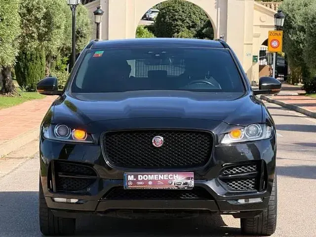Usado Jaguar F-Pace R-Sport 180 CV (132 kW) 2016 Negro SUV