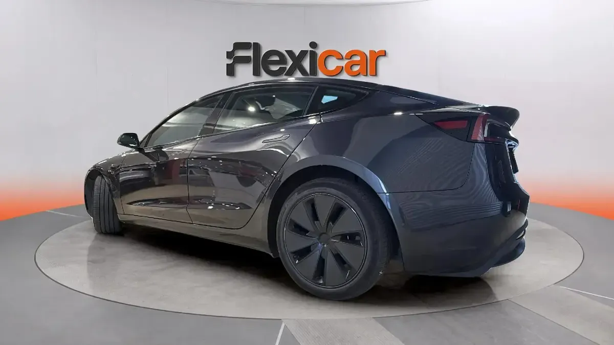 Usado Tesla Model 3 RWD 208 kW (283 CV) 2024 Gris Berlina