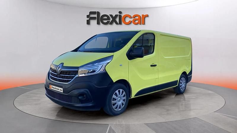 Usado Renault Trafic 120 CV (88 kW) 2020 Amarillo Monovolumen