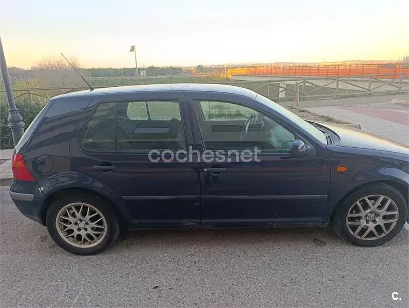 Usado VW Golf III Highline 110 CV (80 kW) 1998 Azul Berlina
