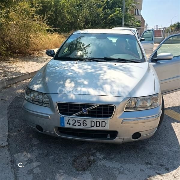 Gris / plata Usado 2001 Volvo S60 Berlina | 1700 € (Precio justo) - Imagen 1/1