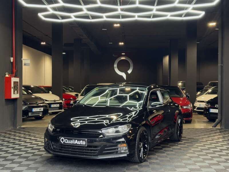 Negro Usado 2016 VW Scirocco R-line Coupe | 18.990 € (Precio justo) - Imagen 1/4