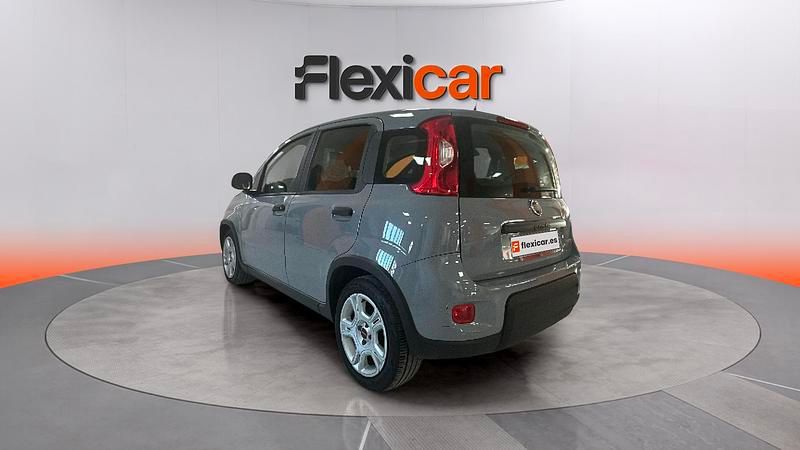 Usado Fiat Panda 71 CV (52 kW) 2023 Gris Utilitario