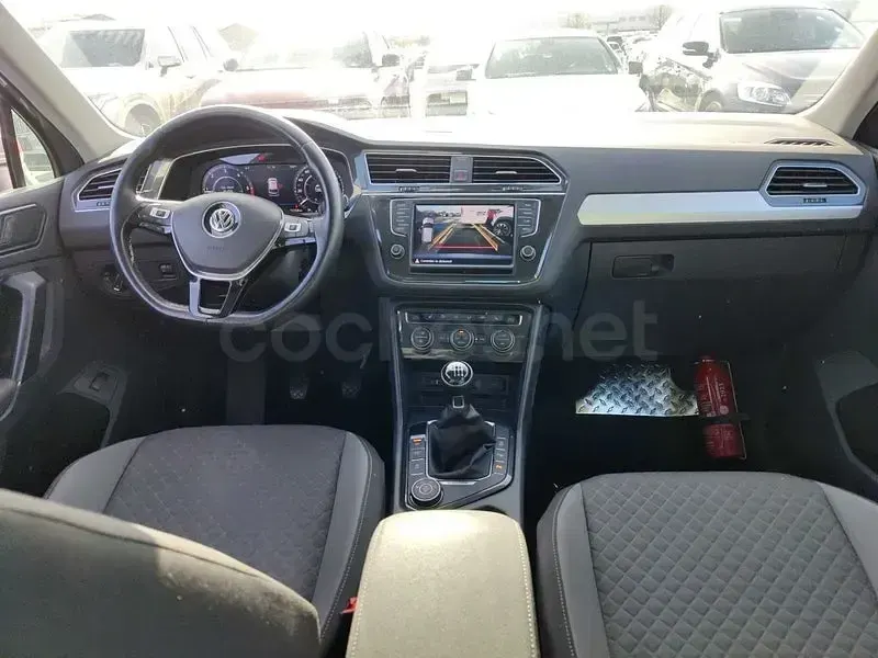 Usado VW Tiguan Sportline 150 CV (110 kW) 2017 Gris / plata SUV