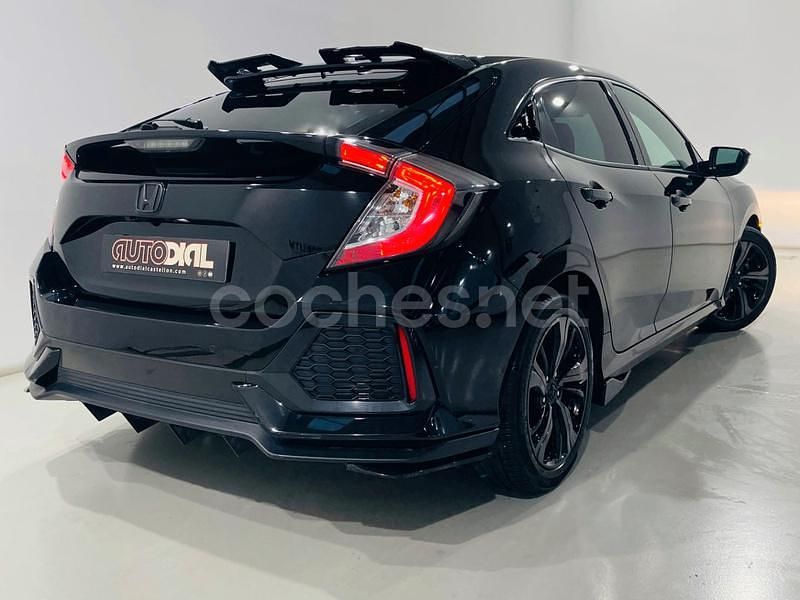 Usado Honda Civic Elegance 129 CV (94 kW) 2019 Negro Berlina
