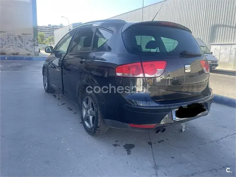 Usado Seat Altea XL I-Tech 140 CV (102 kW) 2014 Negro Monovolumen