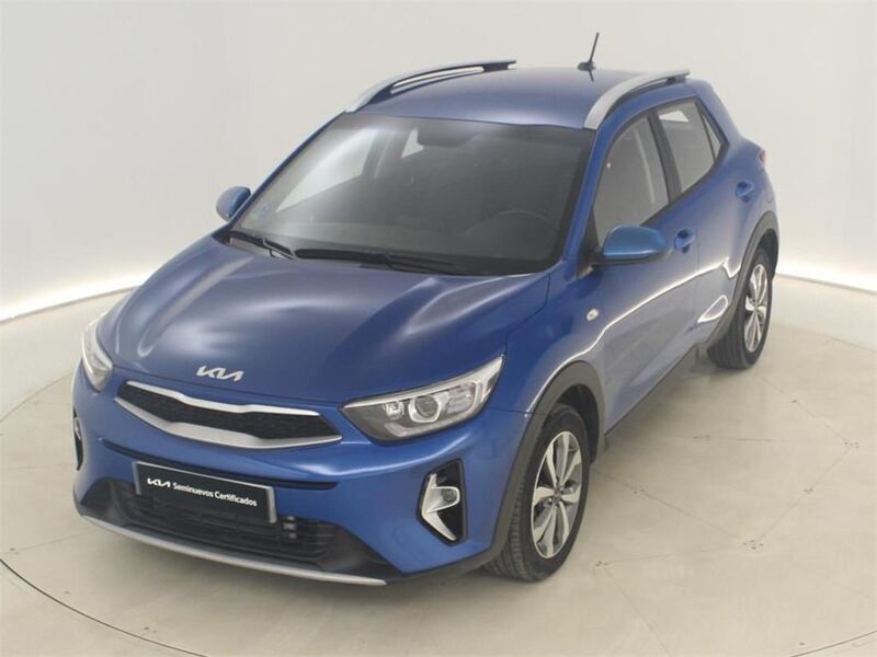 Azul Usado 2024 Kia Stonic SUV | 20.113 € (Un poco caro) - Imagen 1/4