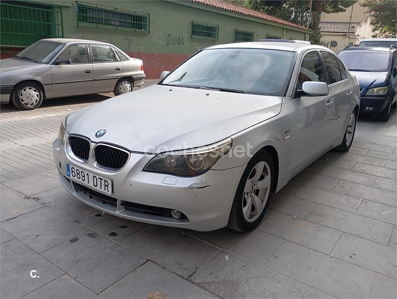 Usado BMW 530 218 CV (160 kW) 2005 Gris / plata Berlina