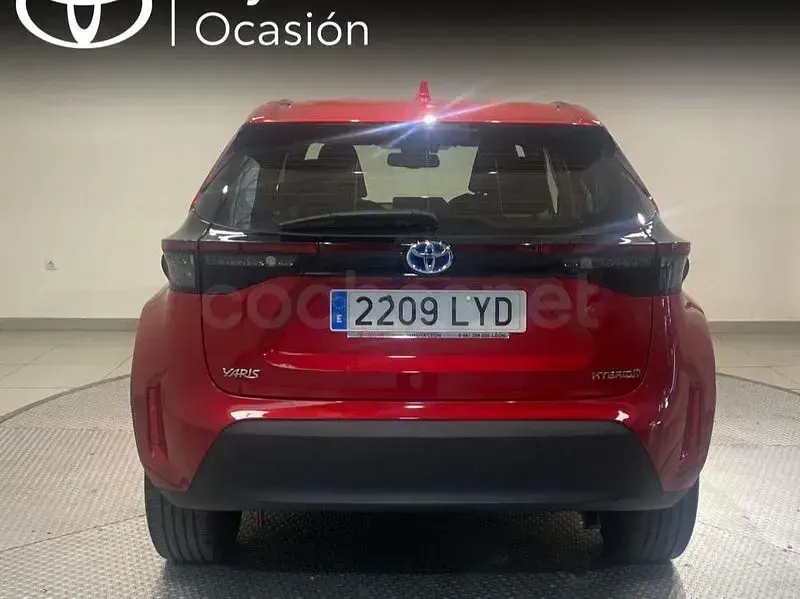 Usado Toyota Yaris Cross Active 116 CV (85 kW) 2022 Rojo SUV