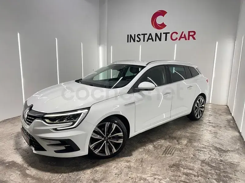 Usado Renault Mégane GrandTour Equilibre 140 CV (102 kW) 2023 Blanco Familiar
