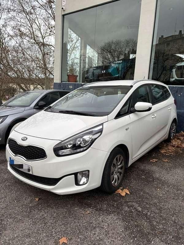 Blanco Usado 2015 Kia Carens Monovolumen | 6900 € (Buen precio) - Imagen 1/4