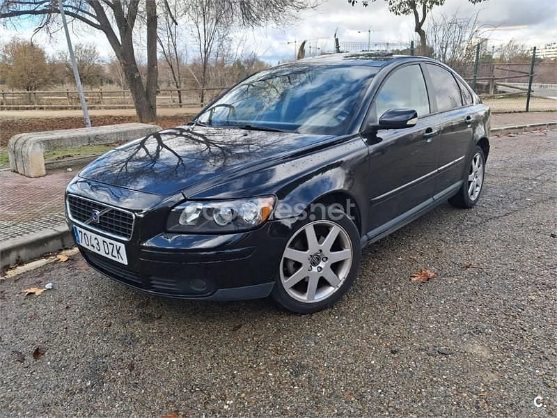 Negro Usado 2006 Volvo S40 Summum Berlina | 3799 € (Precio justo) - Imagen 1/4