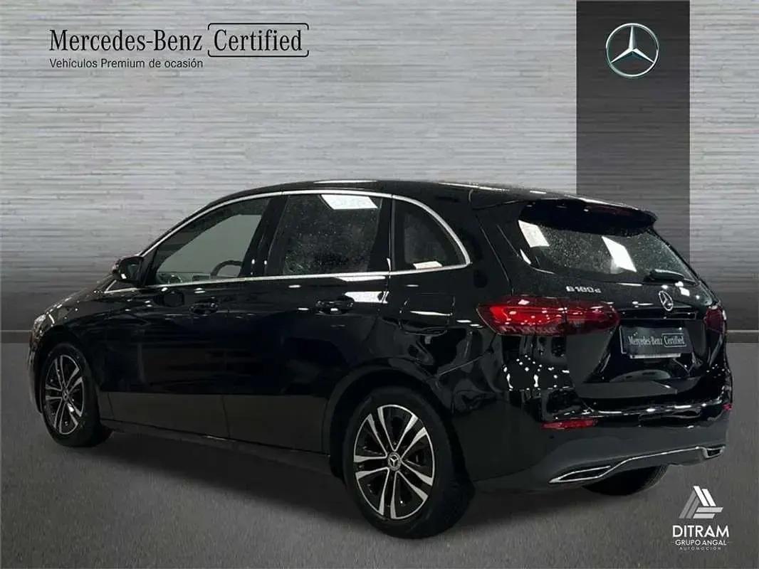 Usado Mercedes B180 116 CV (85 kW) 2023 Utilitario