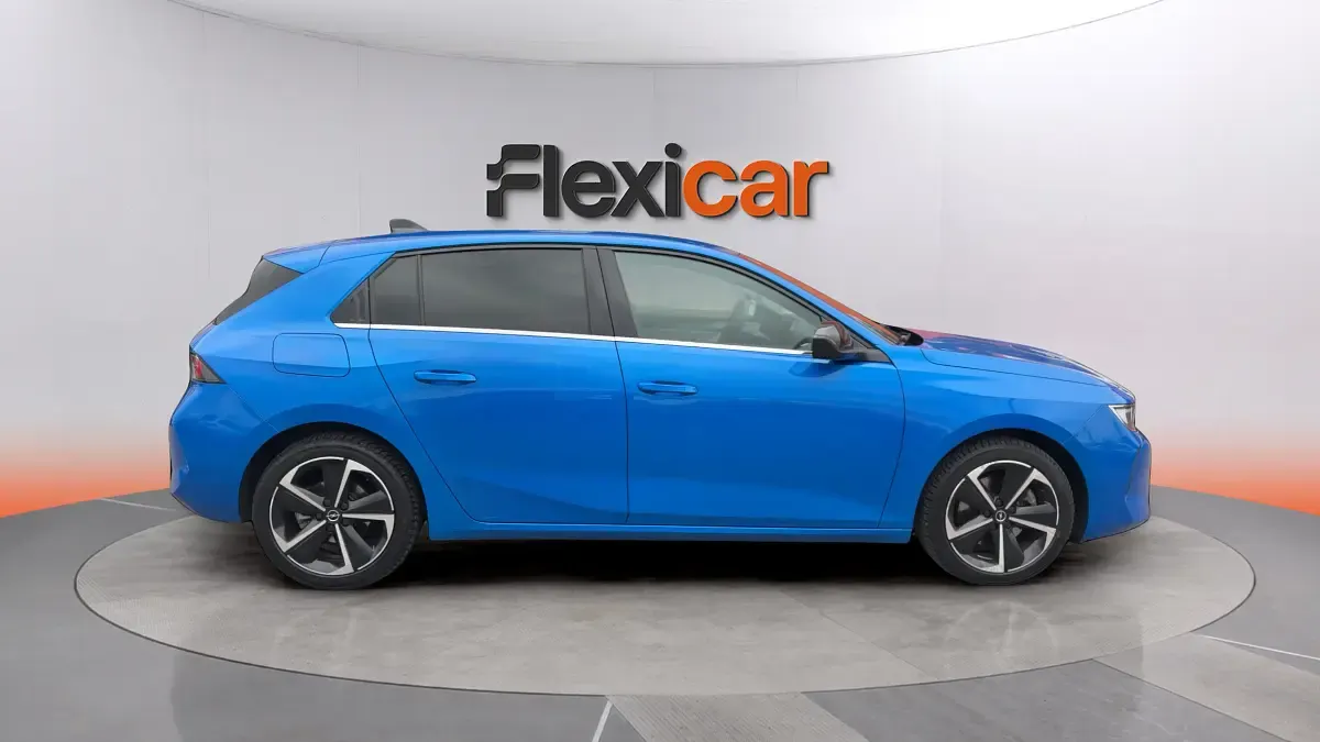 Usado Opel Astra Elegance 131 CV (96 kW) 2022 Azul Utilitario