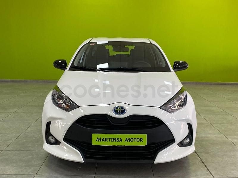 Usado Toyota Yaris Hybrid Business Edition 116 CV (85 kW) 2021 Blanco Berlina