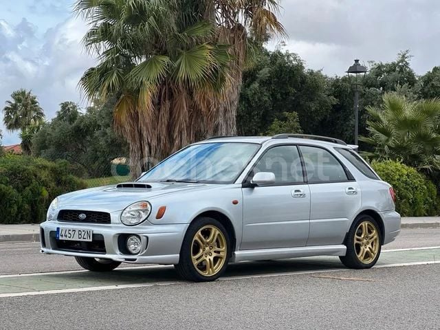 Gris / plata Usado 2002 Subaru Impreza Familiar | 12.990 € - Imagen 1/4