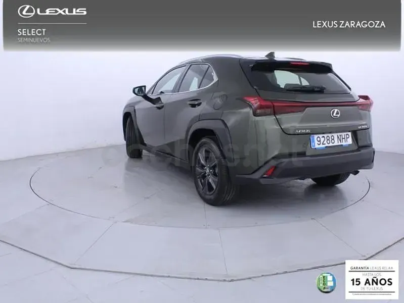 Usado Lexus UX 199 CV (146 kW) 2025 Verde SUV