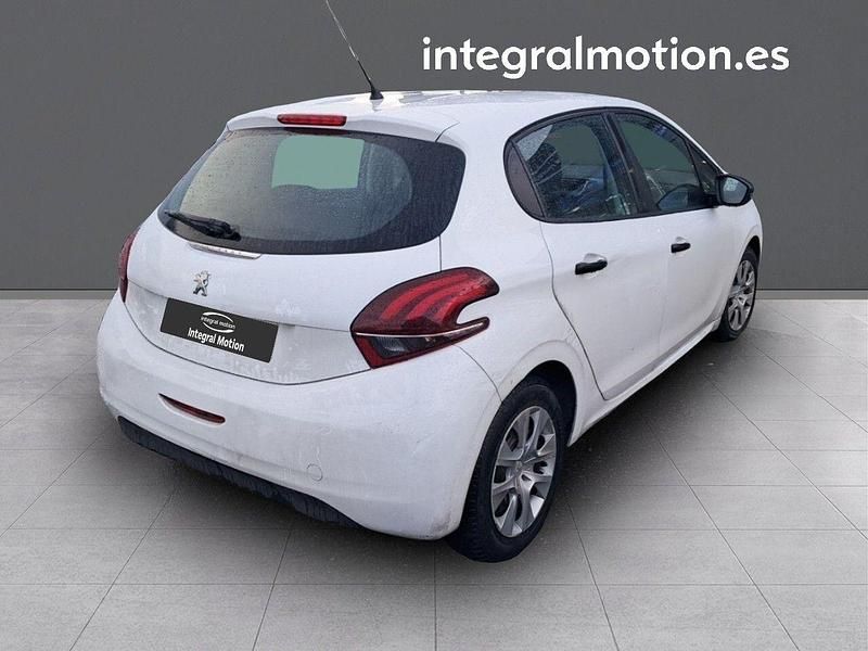 Usado Peugeot 208 Access 74 CV (54 kW) 2017 Blanco Utilitario