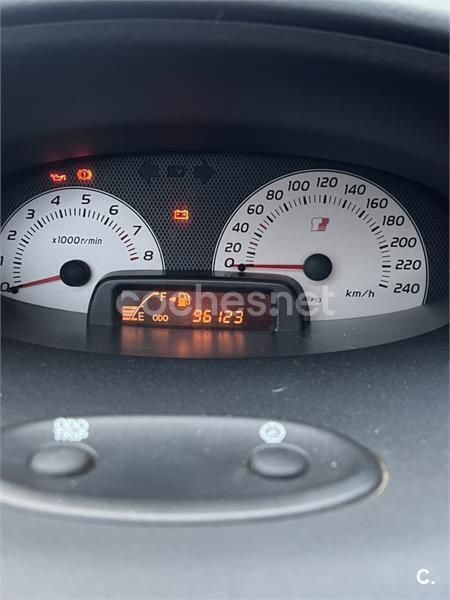 Azul Usado 2005 Toyota Yaris Berlina | 12.000 € - Imagen 1/1