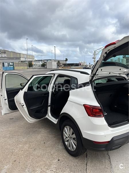 Usado Seat Arona Style 110 CV (80 kW) 2023 Blanco SUV