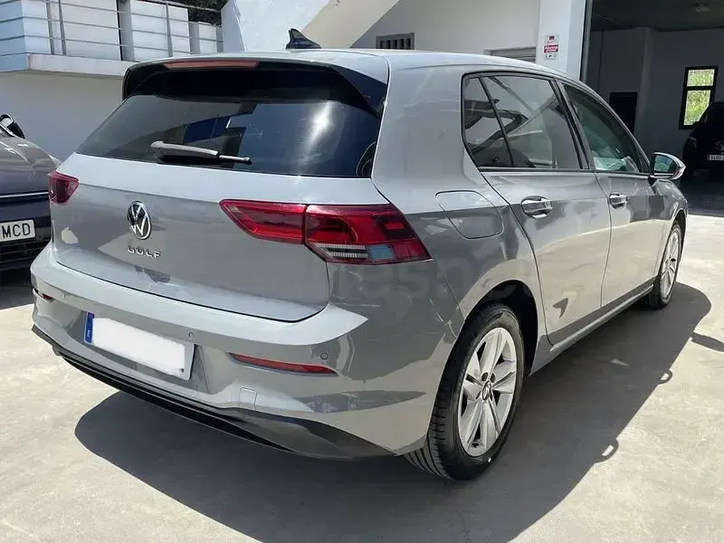 Usado VW Golf VII Style 150 CV (110 kW) 2020 Gris / plata Berlina
