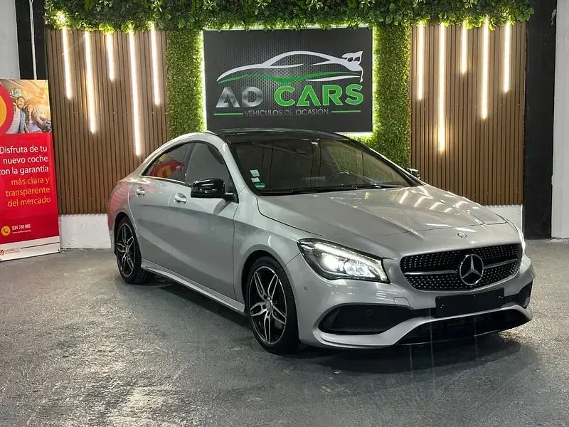 Usado Mercedes CLA220 AMG line 177 CV (130 kW) 2016 Gris / plata Berlina
