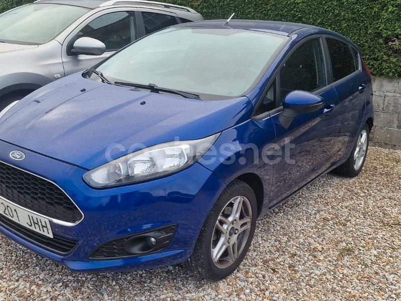 Azul Usado 2015 Ford Fiesta Trend Utilitario | 3999 € - Imagen 1/4