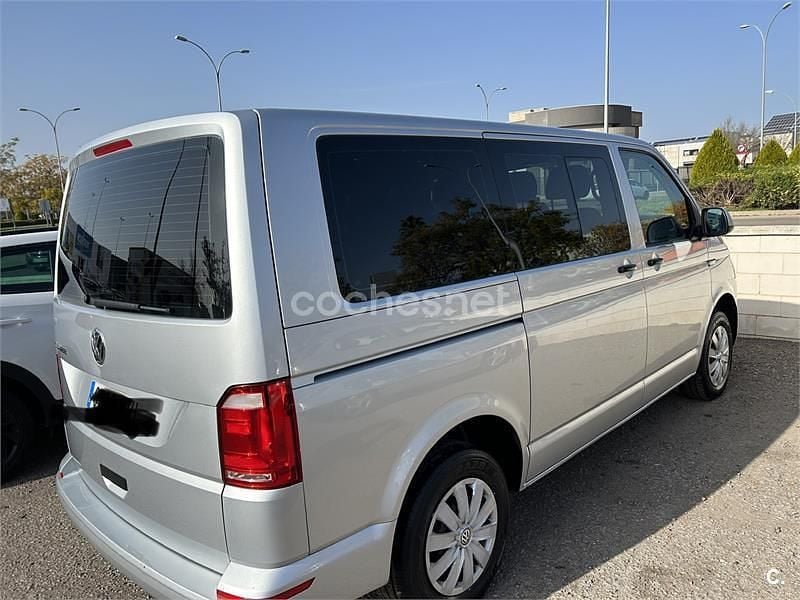 Usado VW Caravelle 114 CV (83 kW) 2019 Gris / plata Van