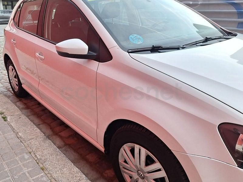 Usado VW Polo 75 CV (55 kW) 2016 Blanco Berlina
