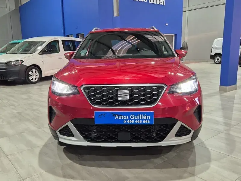 Usado Seat Arona Xperience 115 CV (84 kW) 2025 Granate SUV